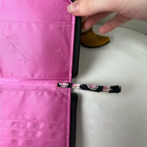 NWOT Vera Bradley Pink Elephants Zip Around Wallet Wristlet ID Coin Card Holder - Picture 6 of 6